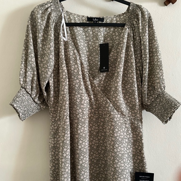 Lulu’s Sage Green Floral Print Puff Sleeve Midi Dress Size Large New - Picture 8 of 9